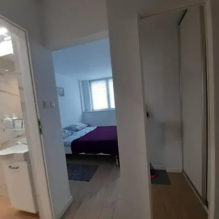 Apartment Lubmarex 1 Aleja Solidarnosci 71 *