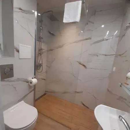 Lubmarex 1 Aleja Solidarnosci 71 Apartamento *